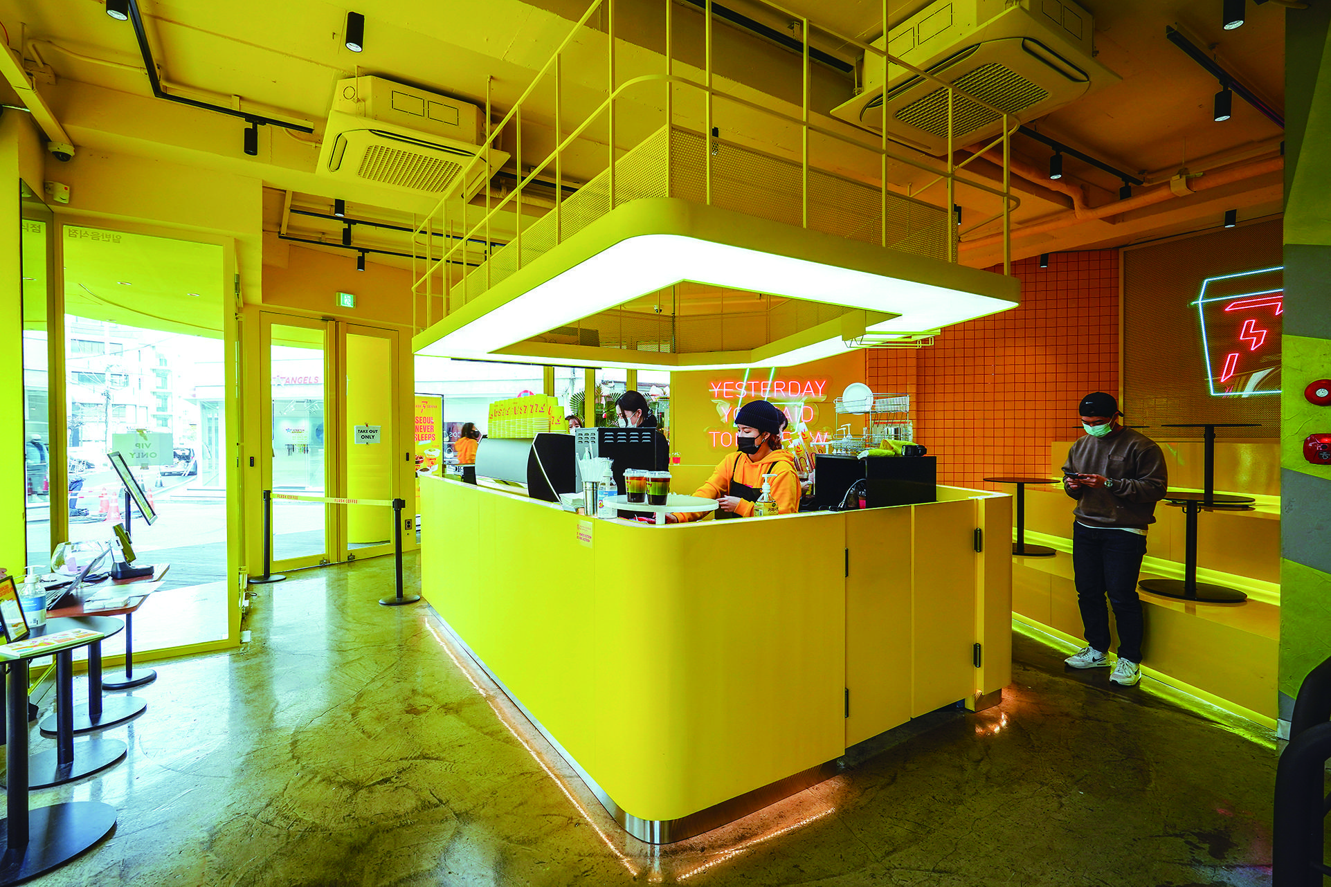 Flash Coffee - A Cup of Coffee in a Flash