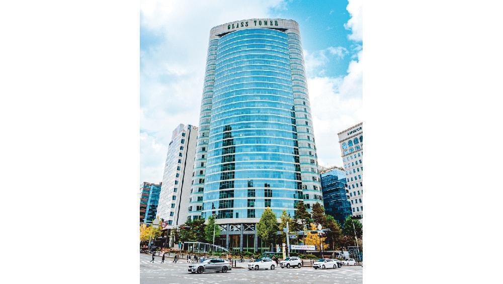 Glass Tower - Symbolic Building At the Intersection of Samseong Station 3