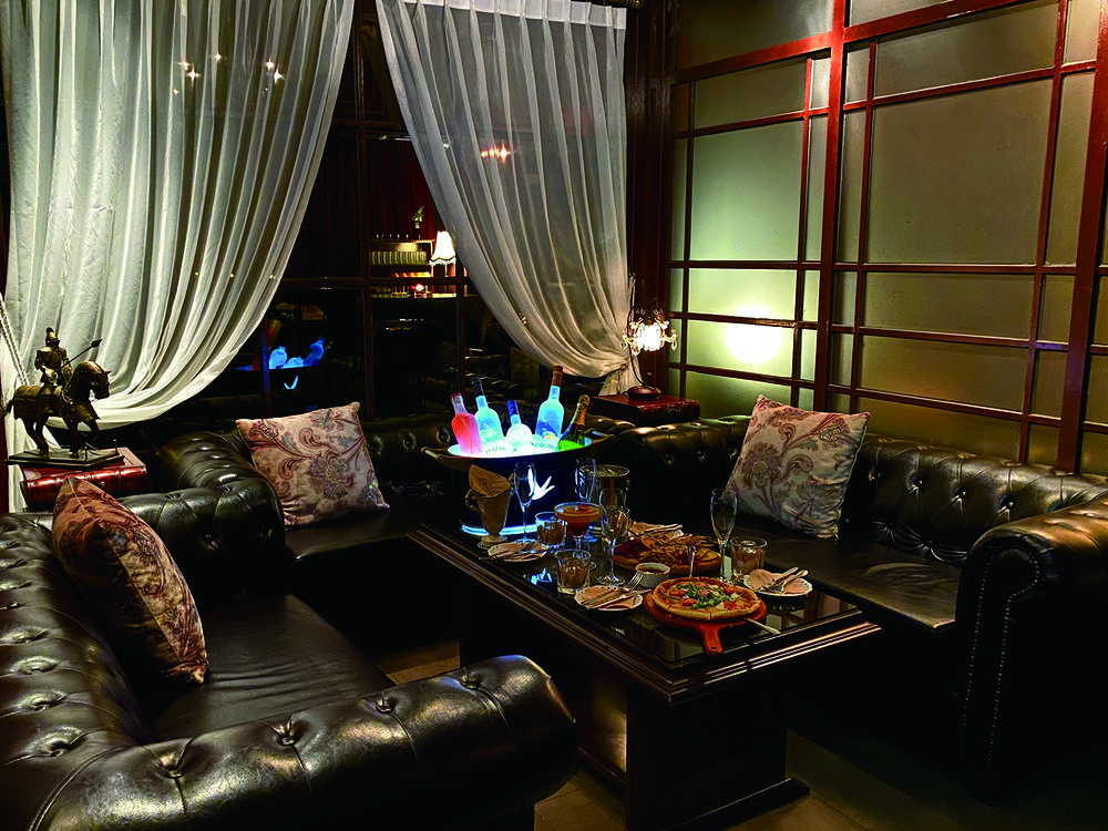 Elbin Avenue Lounge 2