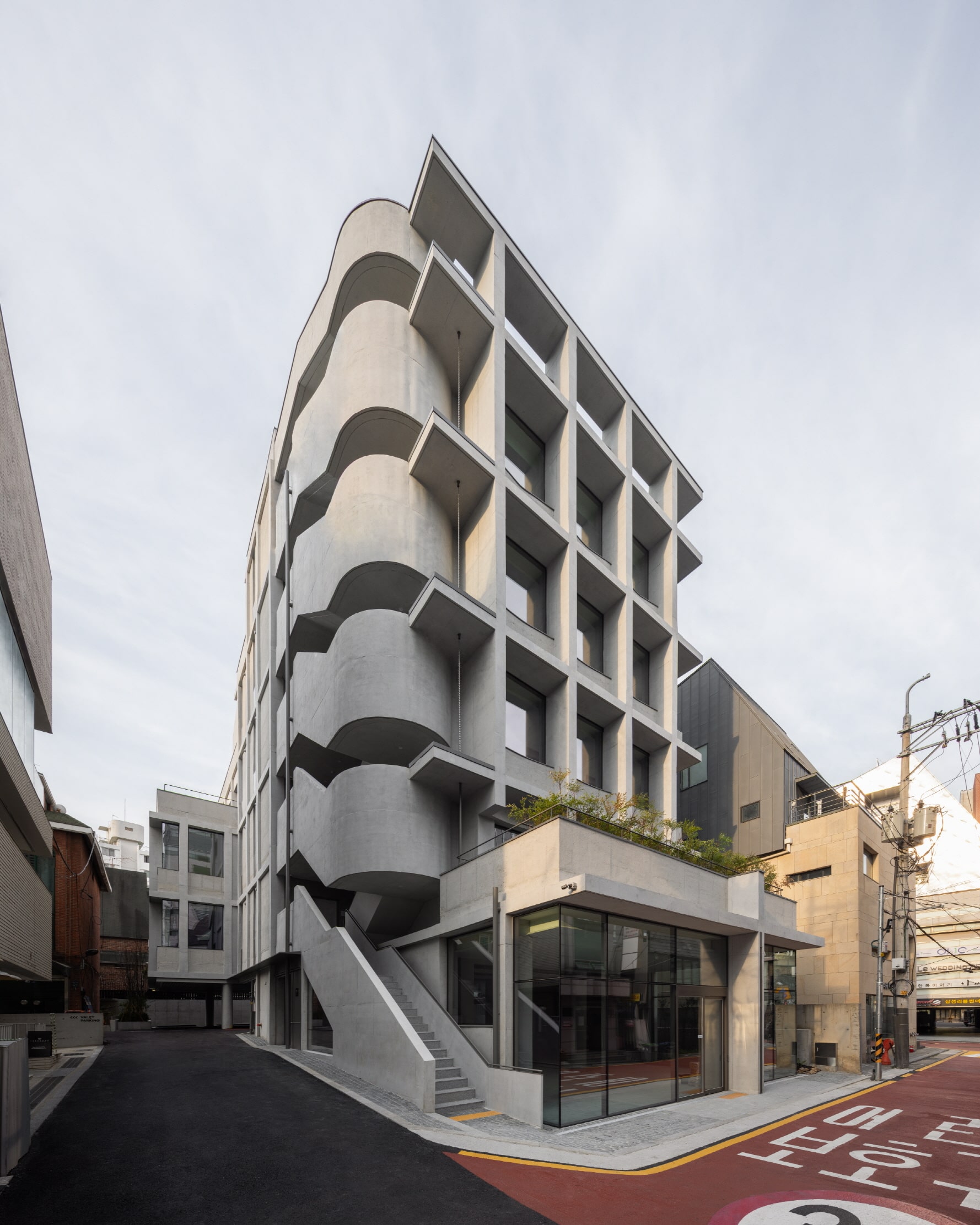 Gray Cheongdam (2024 Top Excellence Award)