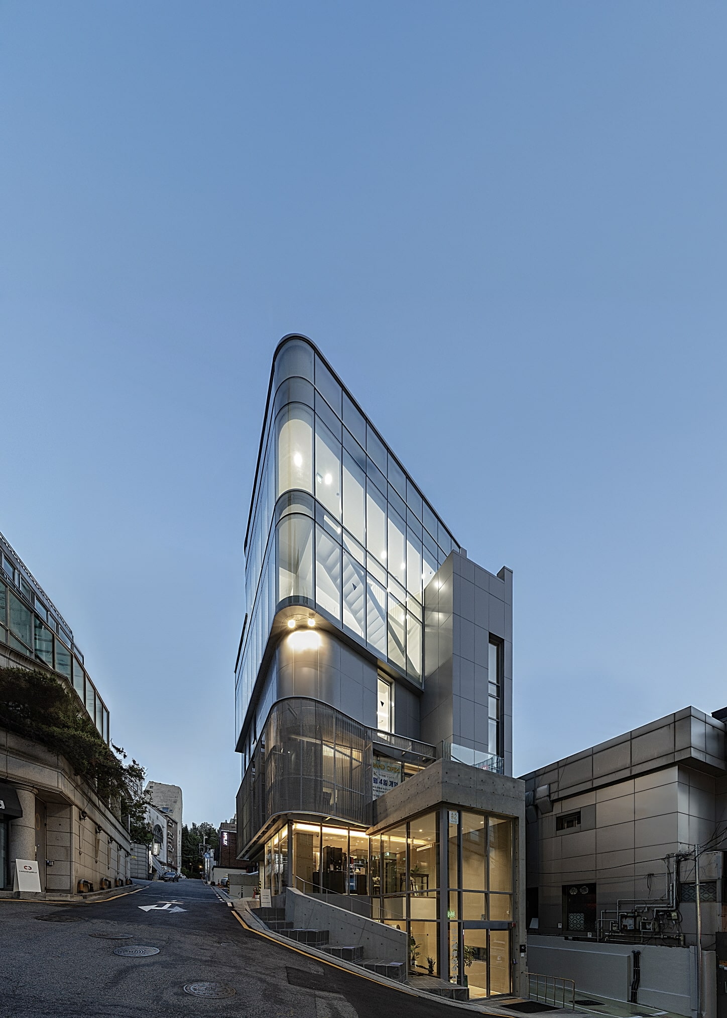 N. 1127 (2024 Beautiful Architecture Award) 3